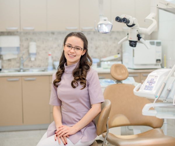 Лазарева Элина Нугзаровна врач-стоматолог, терапевт